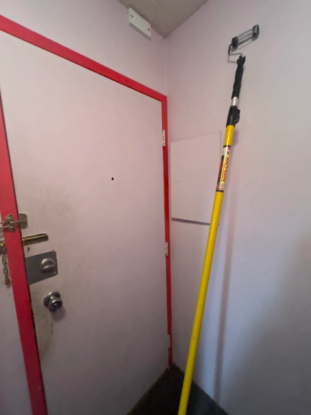 Auto-Lock Painting Extension Pole image indicator(3)