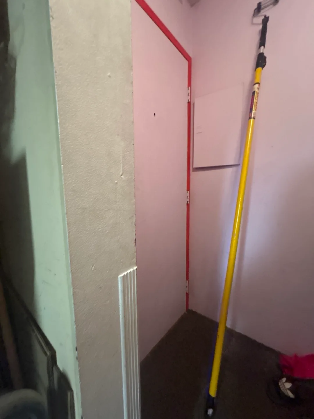 Auto-Lock Painting Extension Pole image indicator(2)