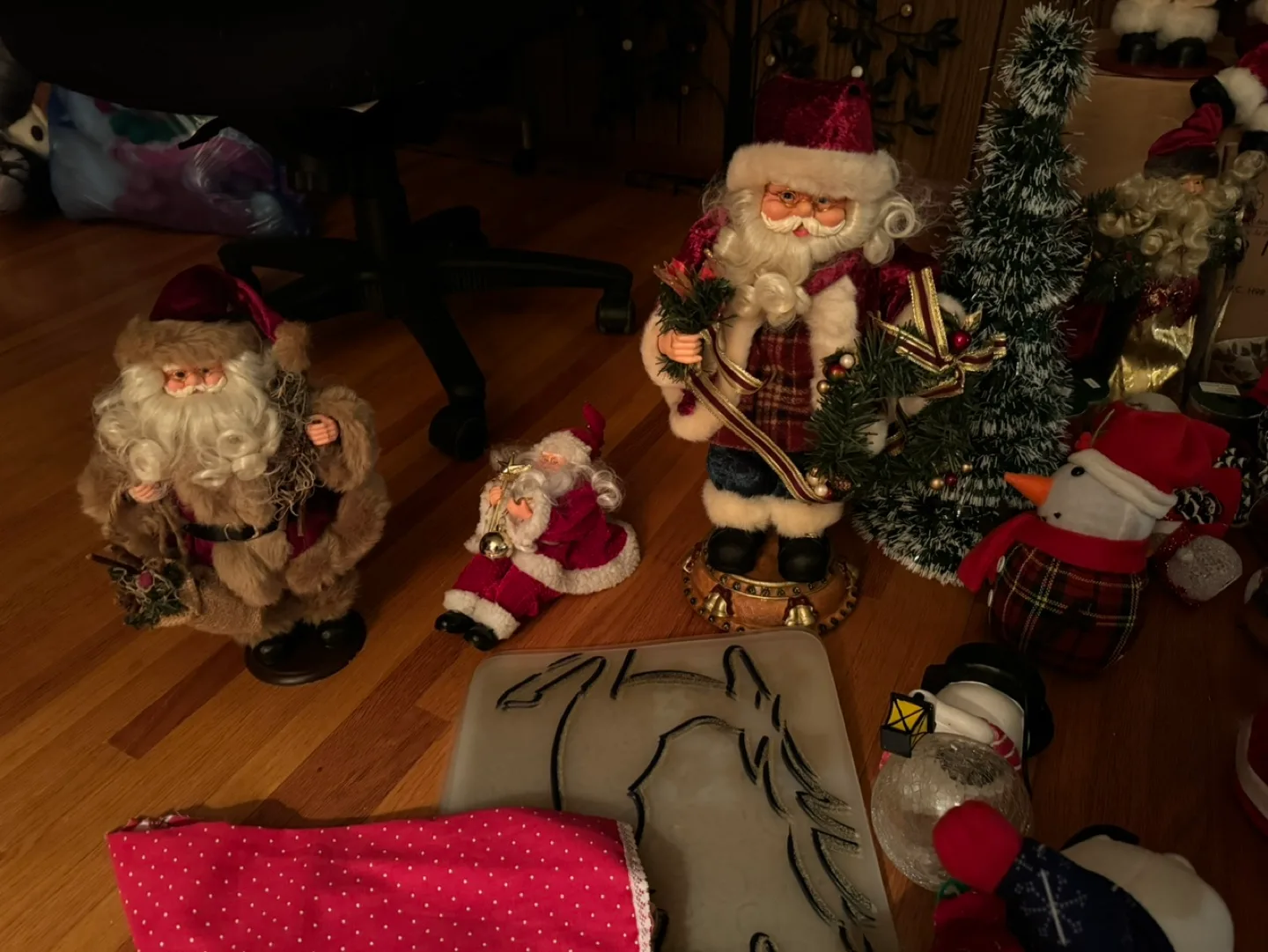 Christmas Decorations Lot image indicator(3)