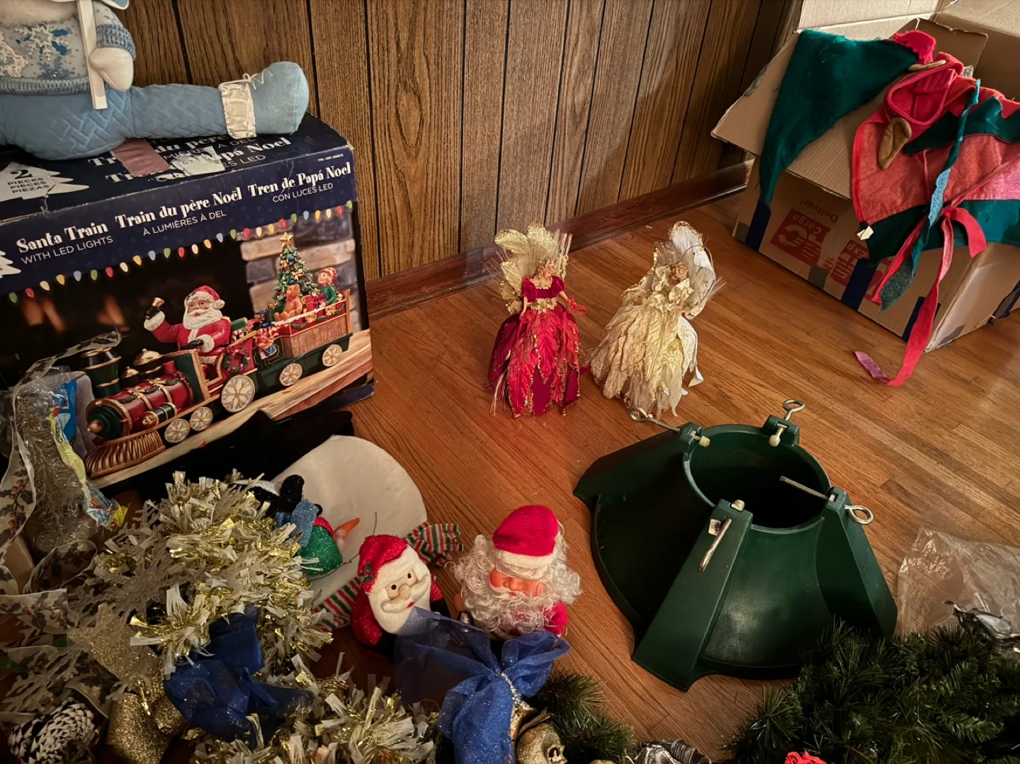 Christmas Decorations Lot image indicator(5)