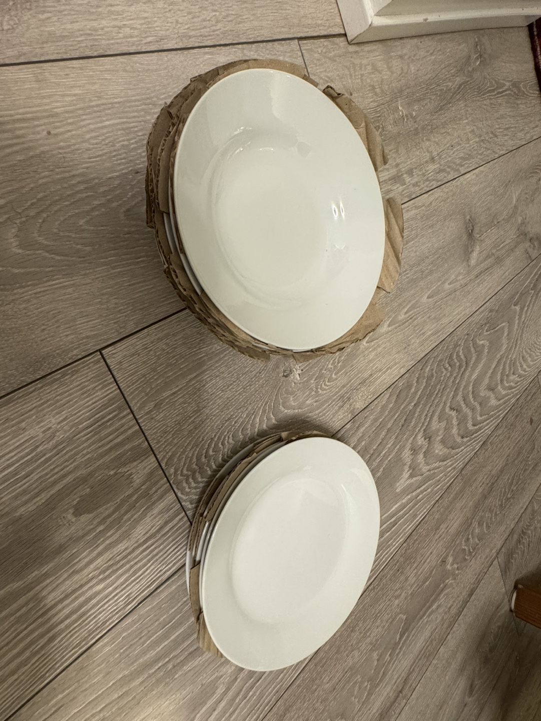 Plates - photo 2