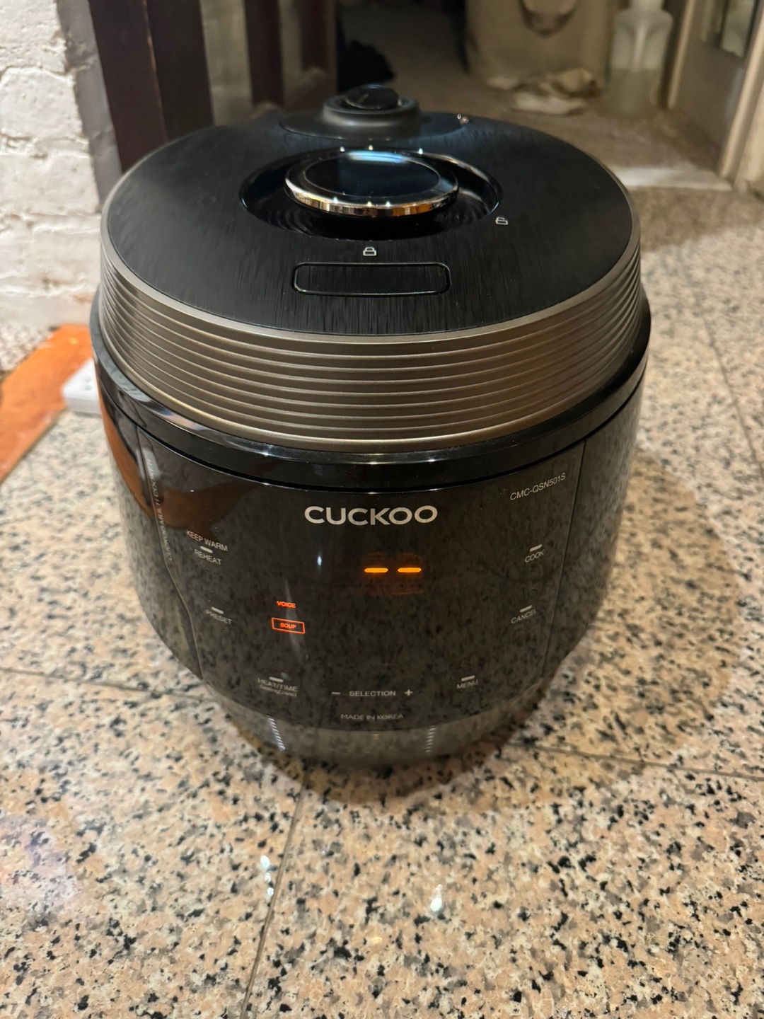 Cuckoo Pressed Rice Cooker - photo 2