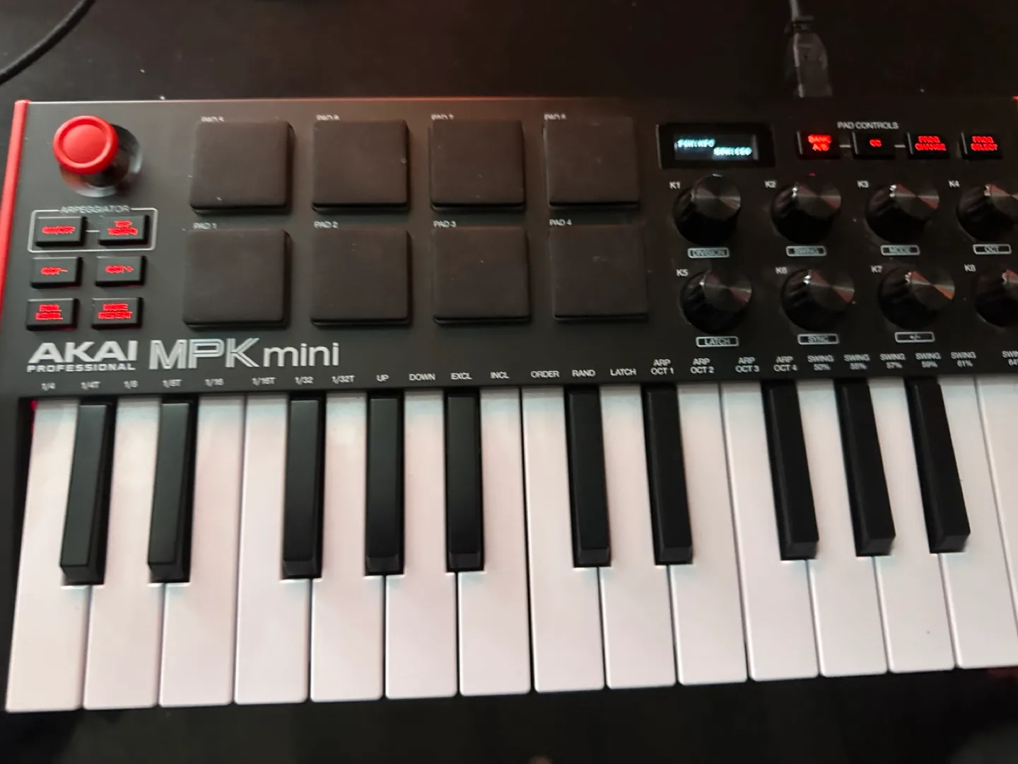 Akai MPK Mini Keyboard Controller thumbnail