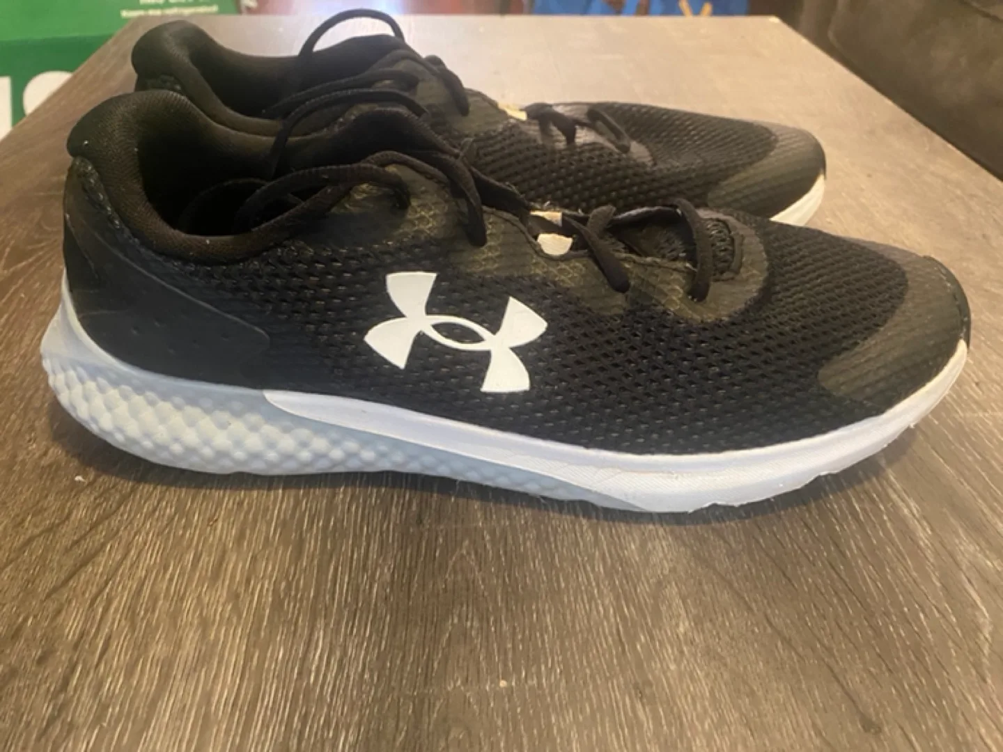 4 Pairs of Shoes image indicator(4)