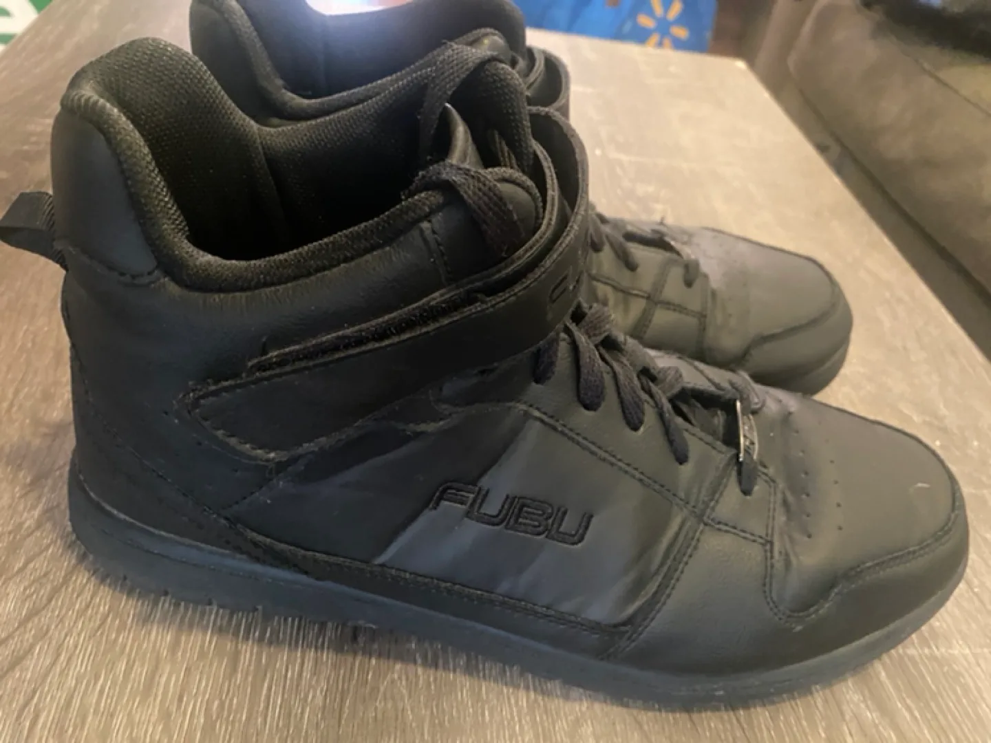 4 Pairs of Shoes image indicator(2)