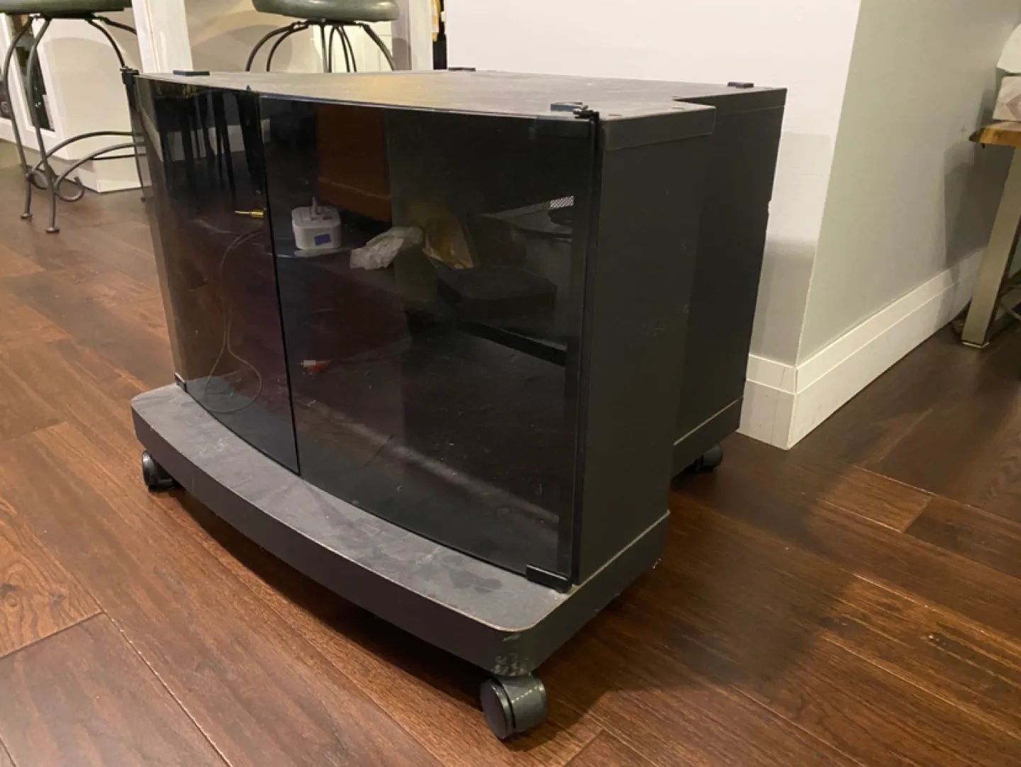 Sony TV Stand image indicator(3)