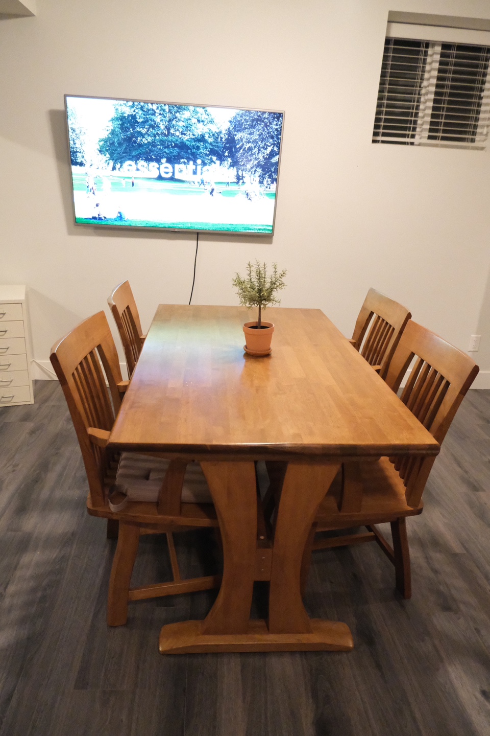 Solid Wood Dining Table and Chairs - photo 5