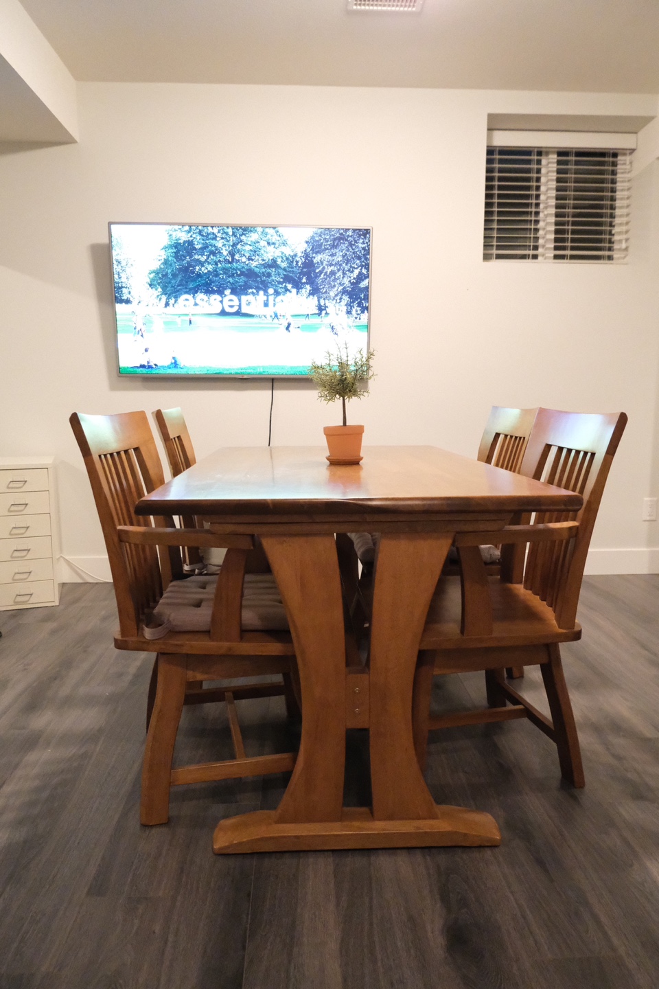 Solid Wood Dining Table and Chairs - photo 4