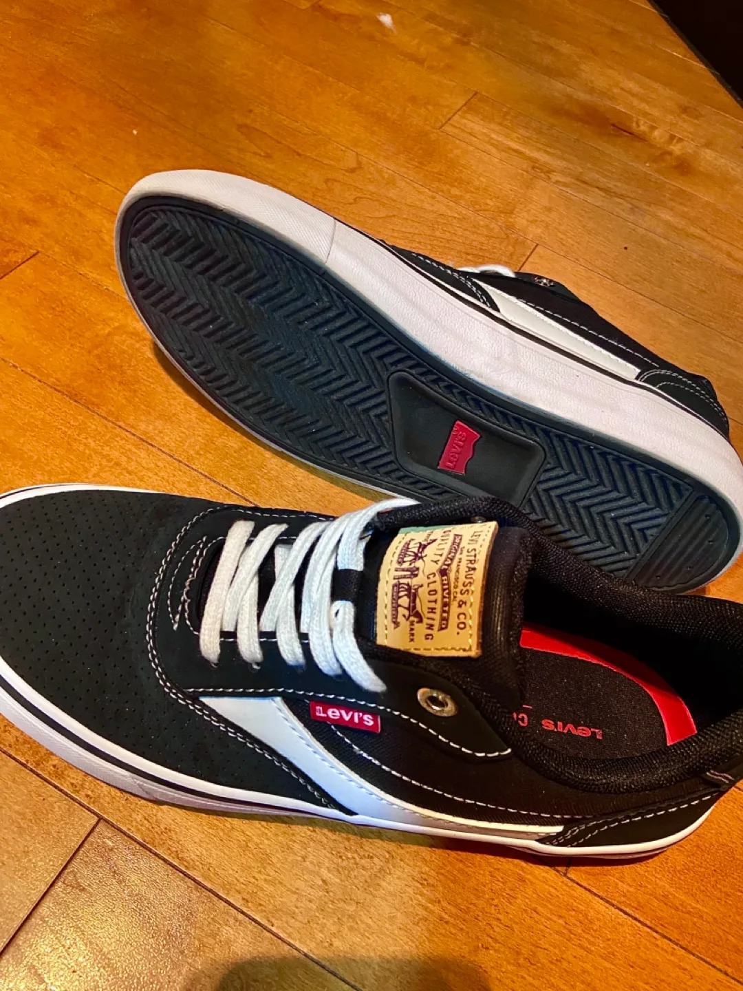 Levi's Mens Black Skate Sneakers Shoes Size 8 image indicator(3)