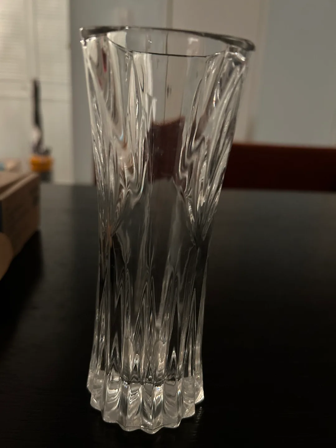 Crystal Glass Vase in perfect condition image indicator(3)