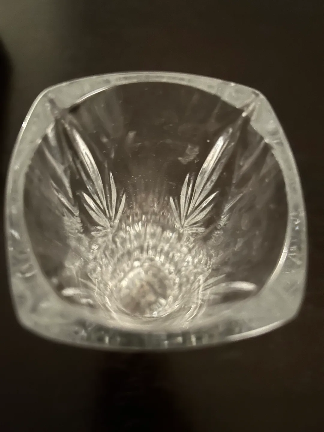 Crystal Glass Vase in perfect condition image indicator(4)