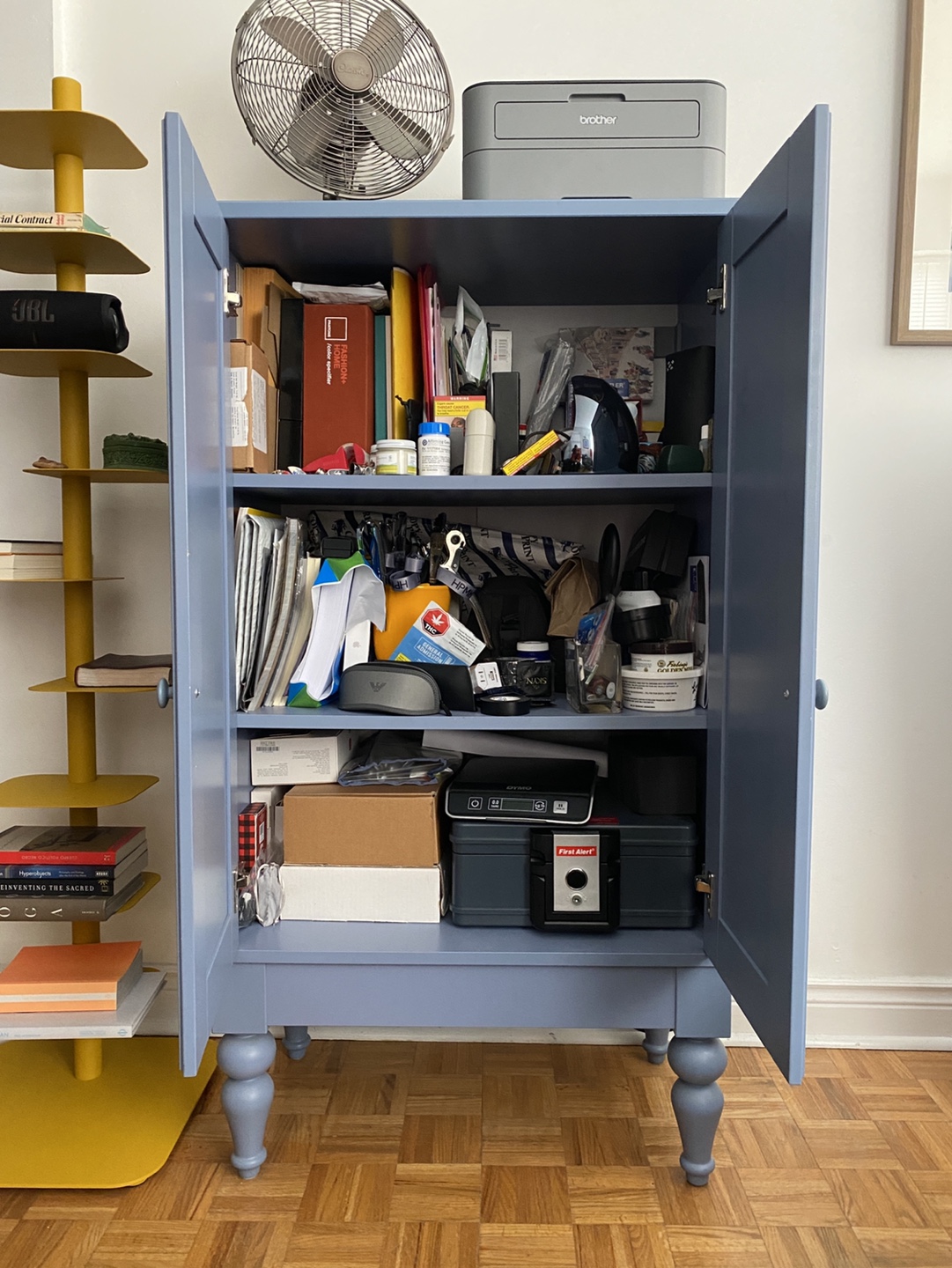 Blue Cabinet with Turned Legs - photo 2