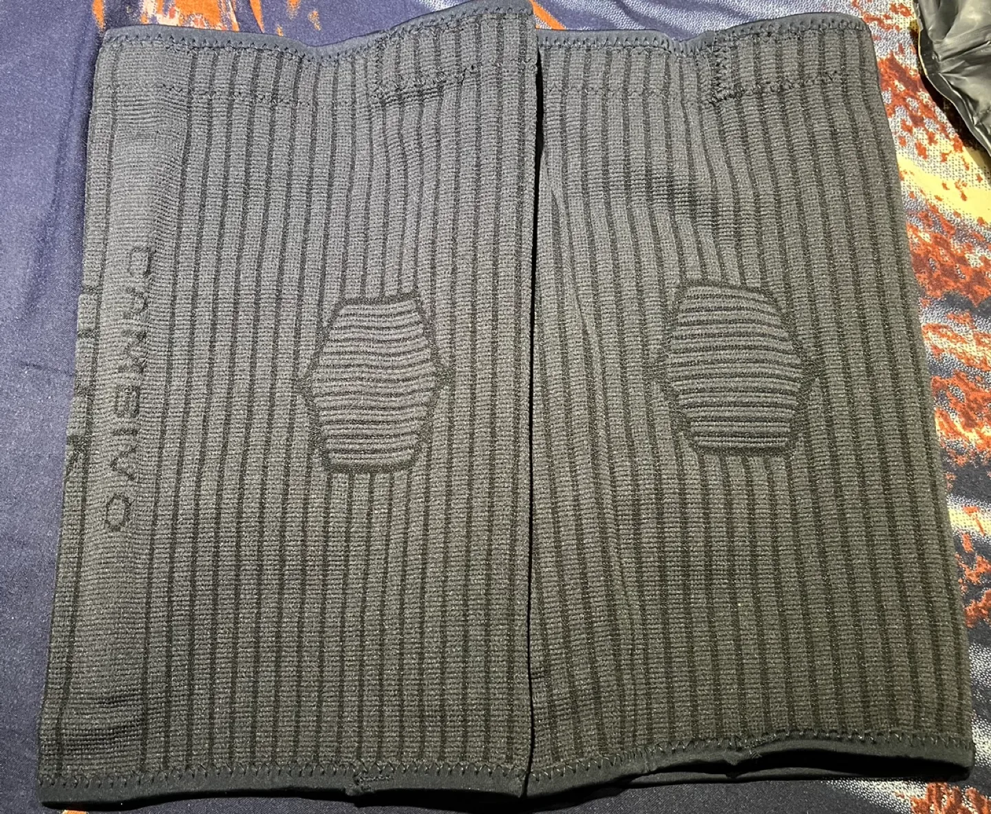 2 Pack Knee Compression Sleeves image indicator(3)