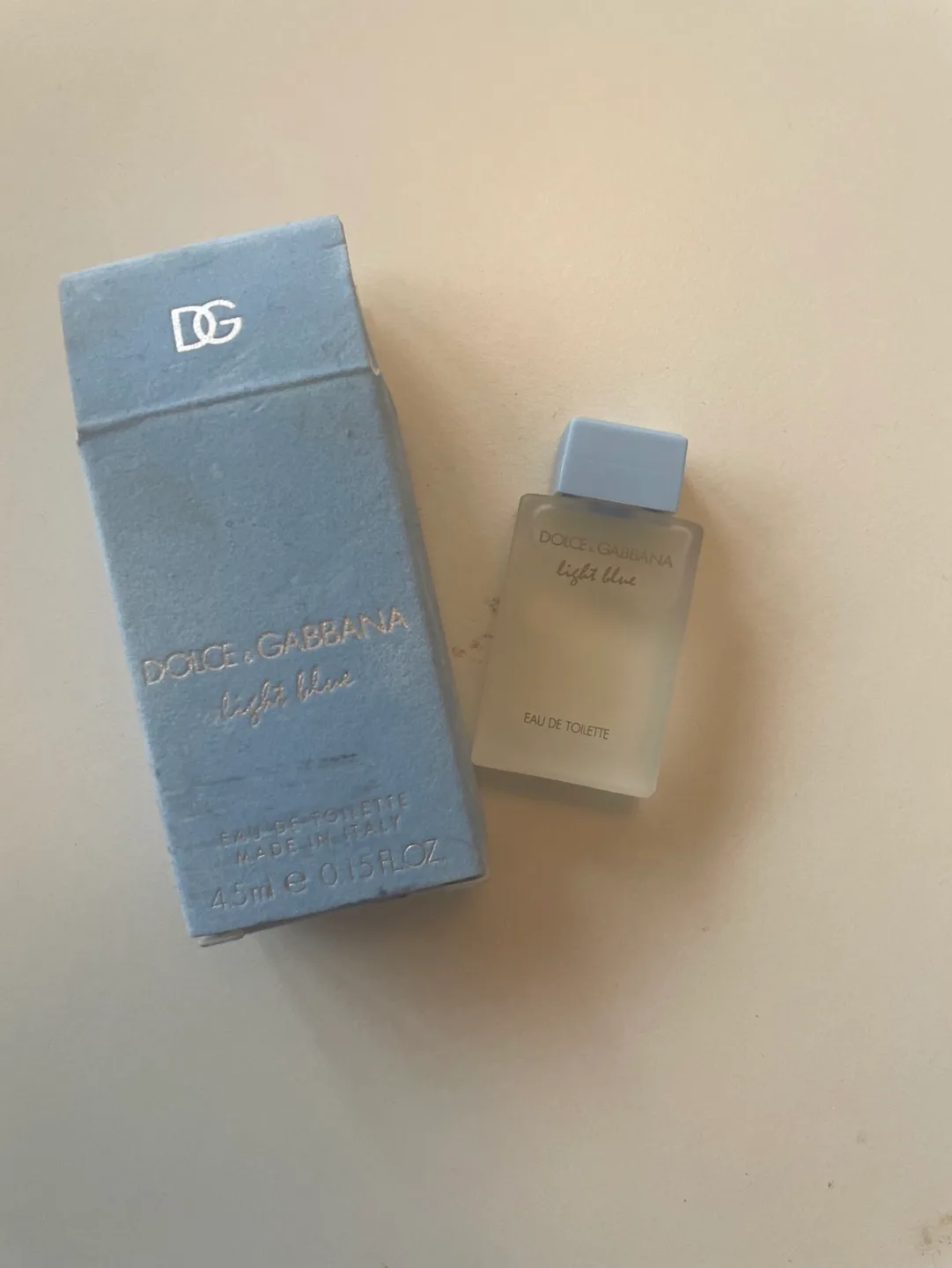 Dolce & Gabbana Light Blue Eau de Toilette image indicator(2)