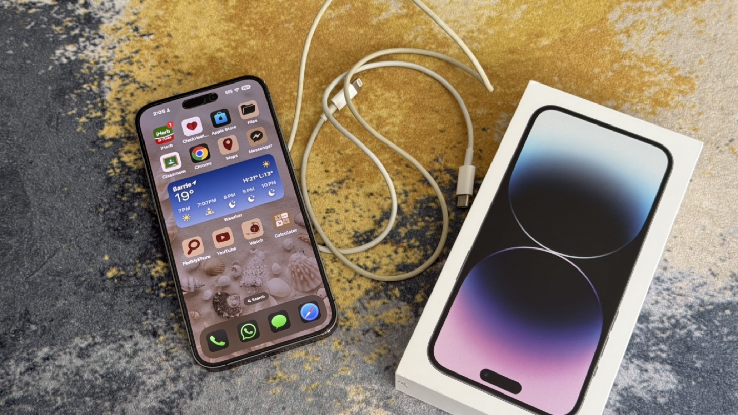 iPhone 14 Pro Max,in excellent condition, 128GB - Purple