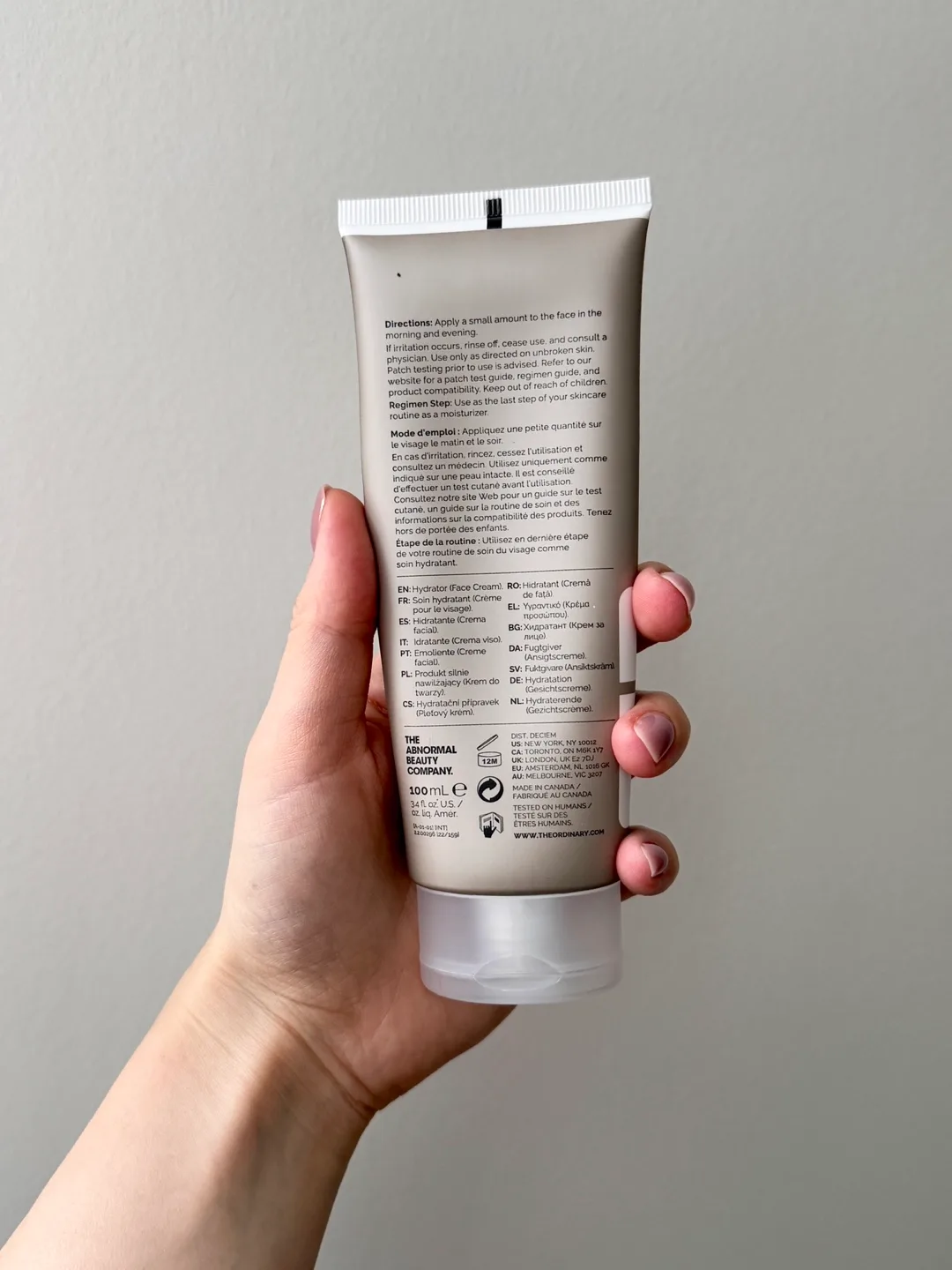 3/4 The Ordinary Natural Moisturizing Factors + Phytoceramides image indicator(2)