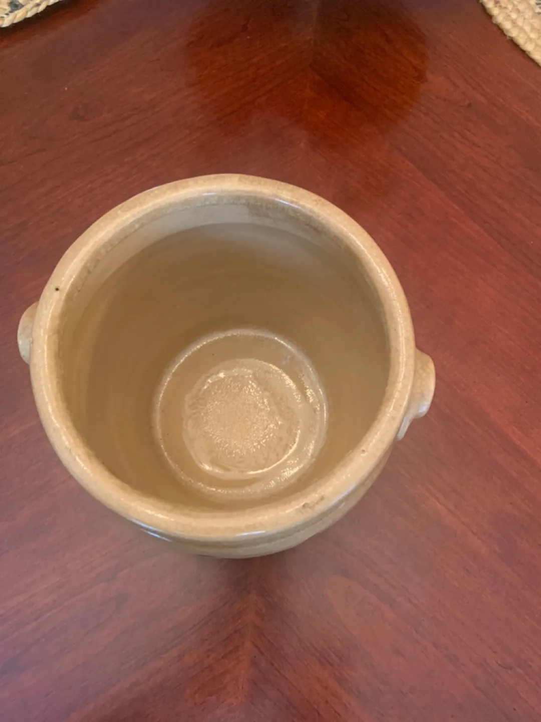 Vintage Pottery Crock with Handles image indicator(3)