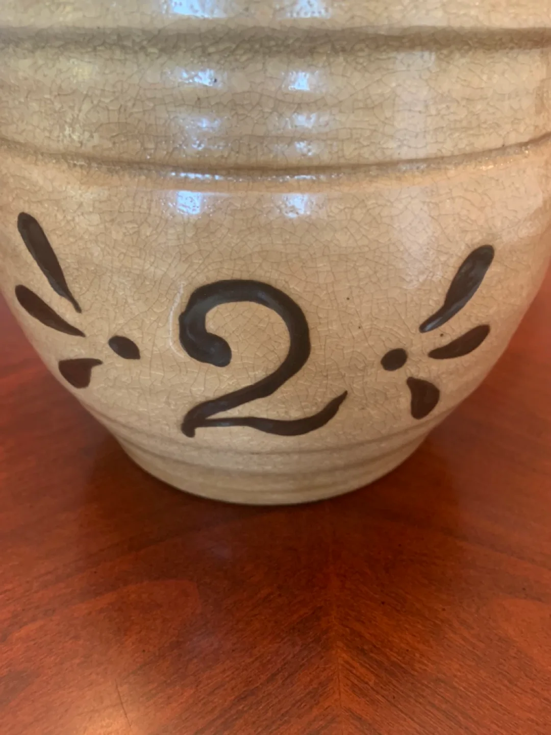 Vintage Pottery Crock with Handles image indicator(2)