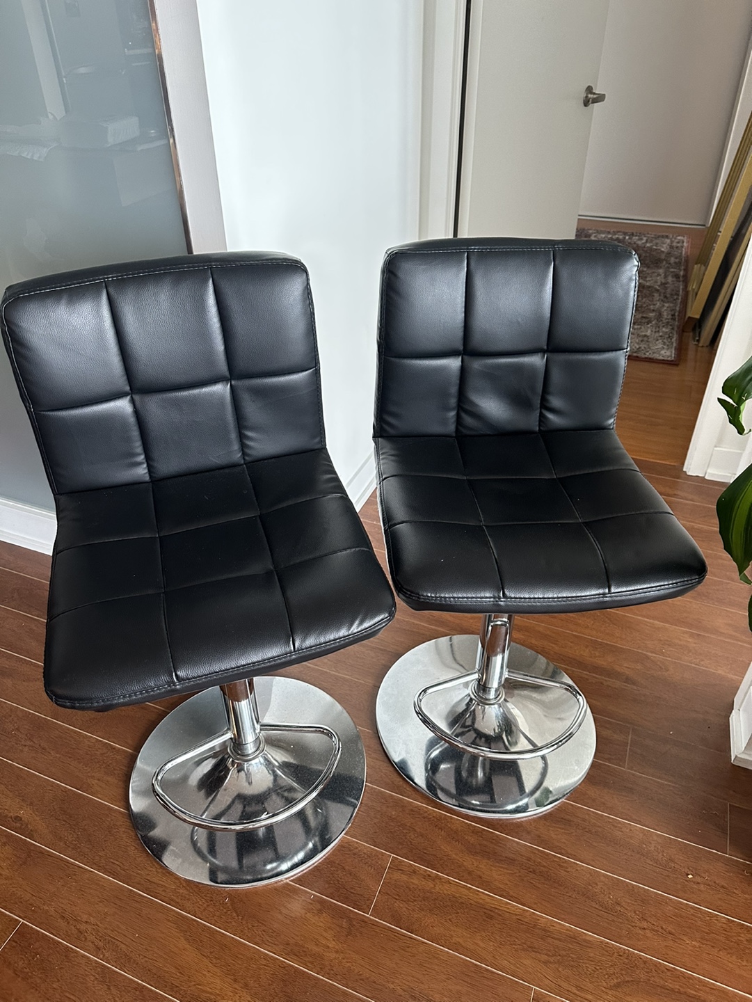 Set of 2 Black Bar Stools