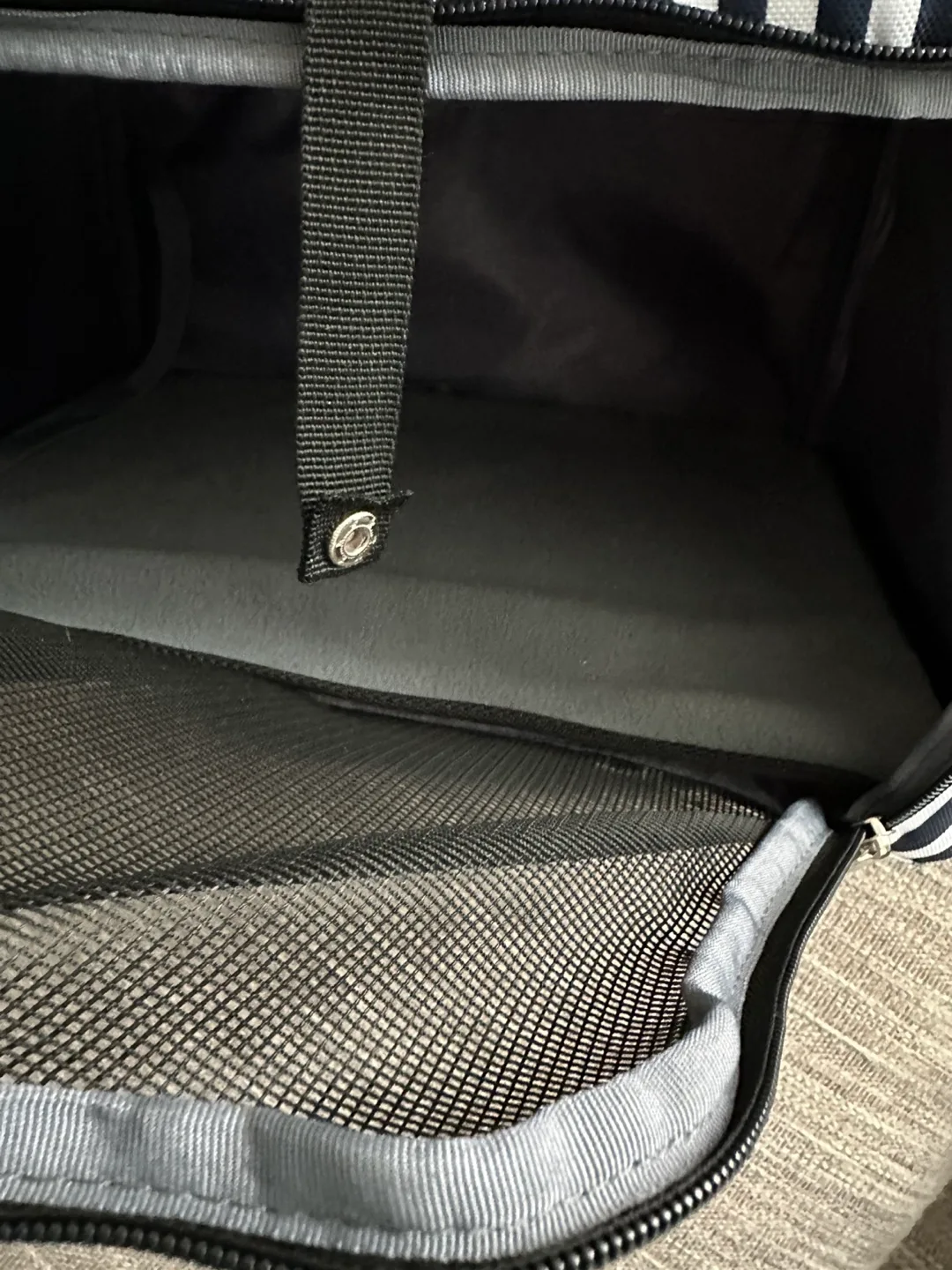 Pet Carrier Backpack image indicator(8)