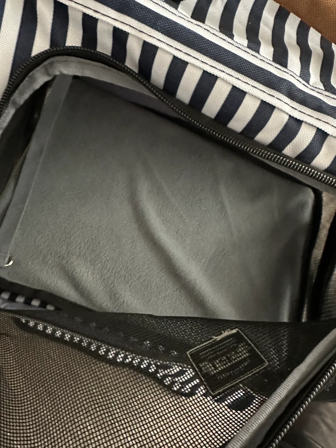 Pet Carrier Backpack image indicator(7)