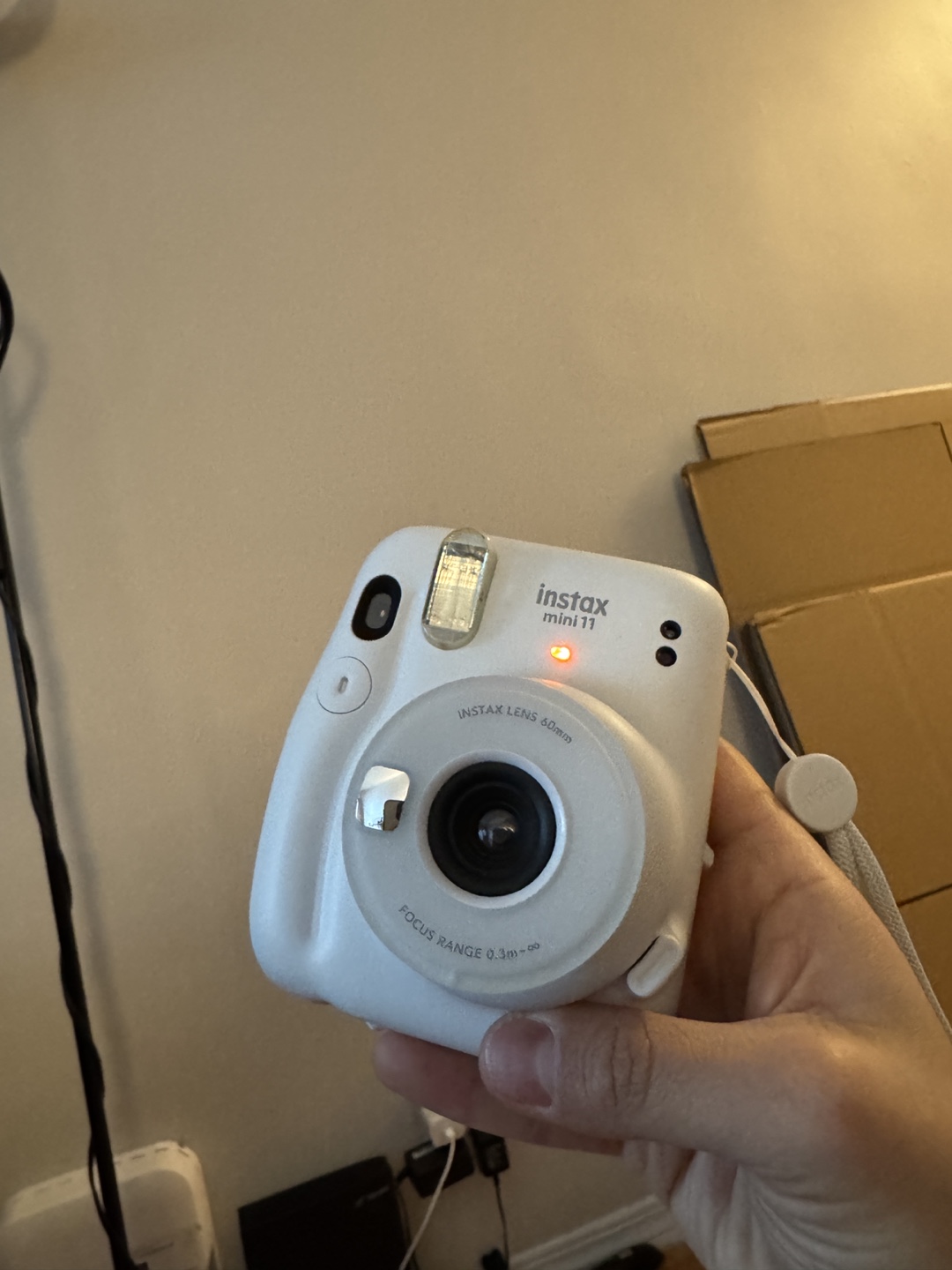 Fujifilm Instax Mini 11 Camera - Ice White - photo 3