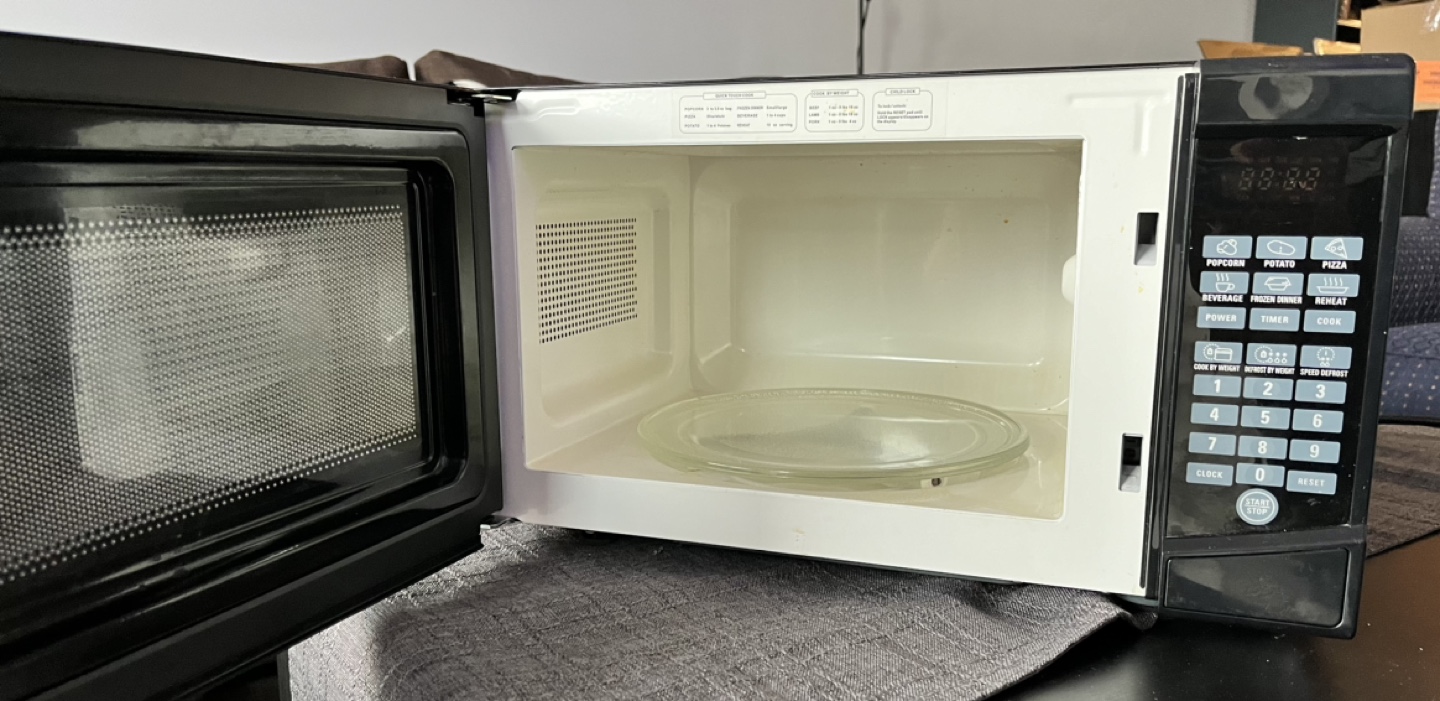 RCA Microwave - photo 2