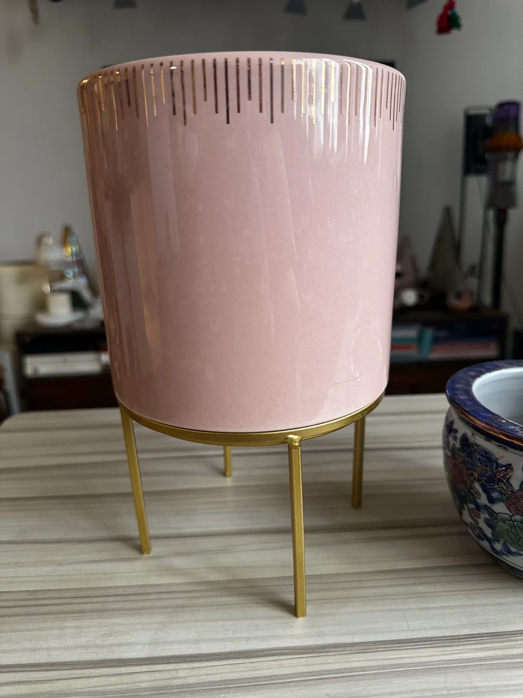 Set of 3 Ceramic Vases image indicator(2)