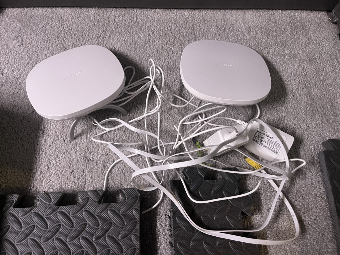 Telus Boost Wi-Fi Amplifiers - photo 2