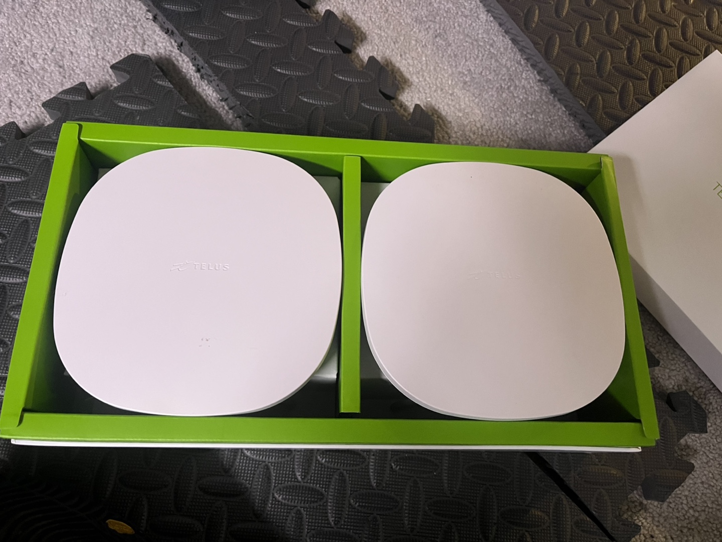Telus Boost Wi-Fi Amplifiers - photo 5