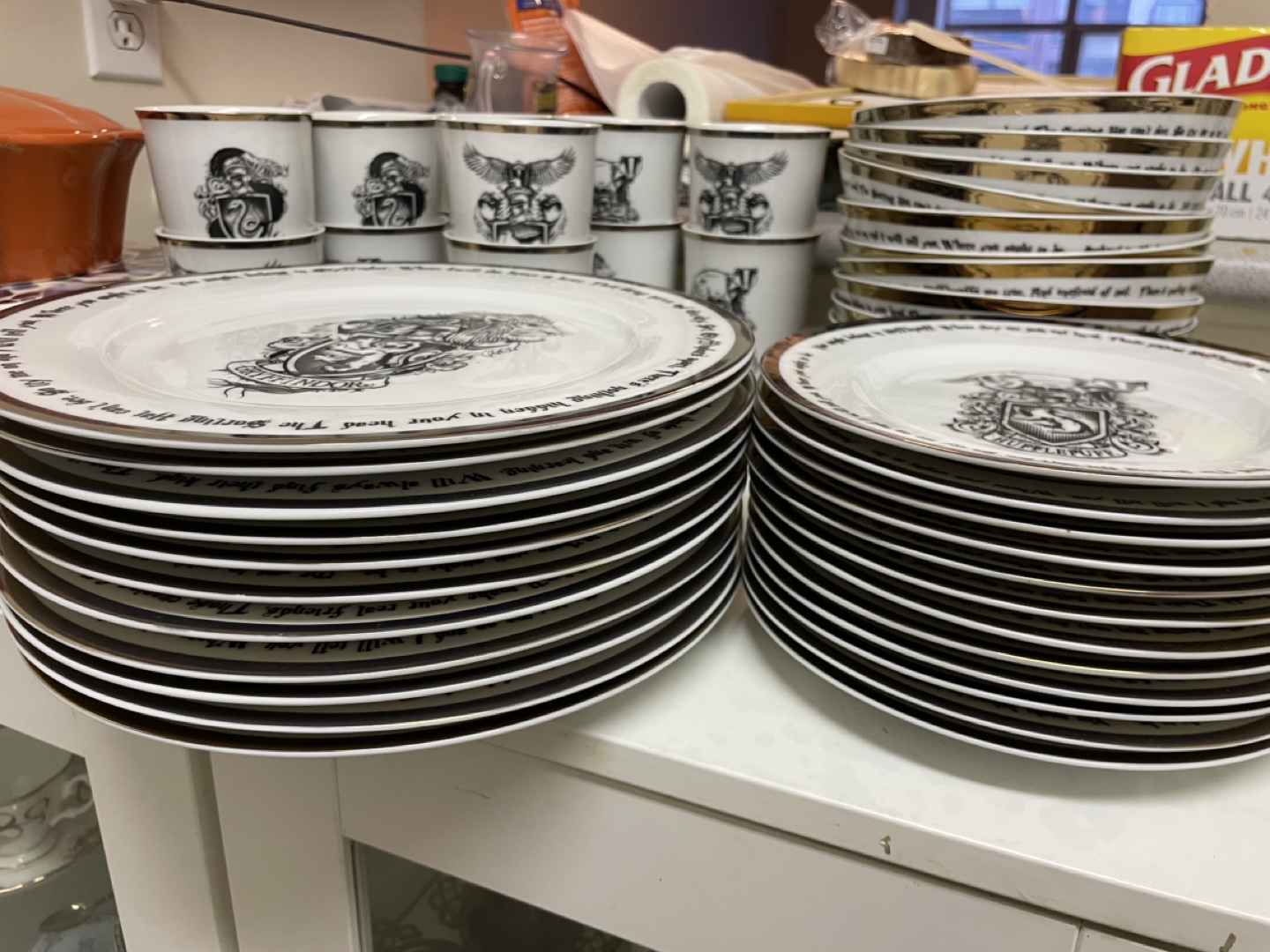 Harry Potter House Crest Dinnerware Set - photo 2