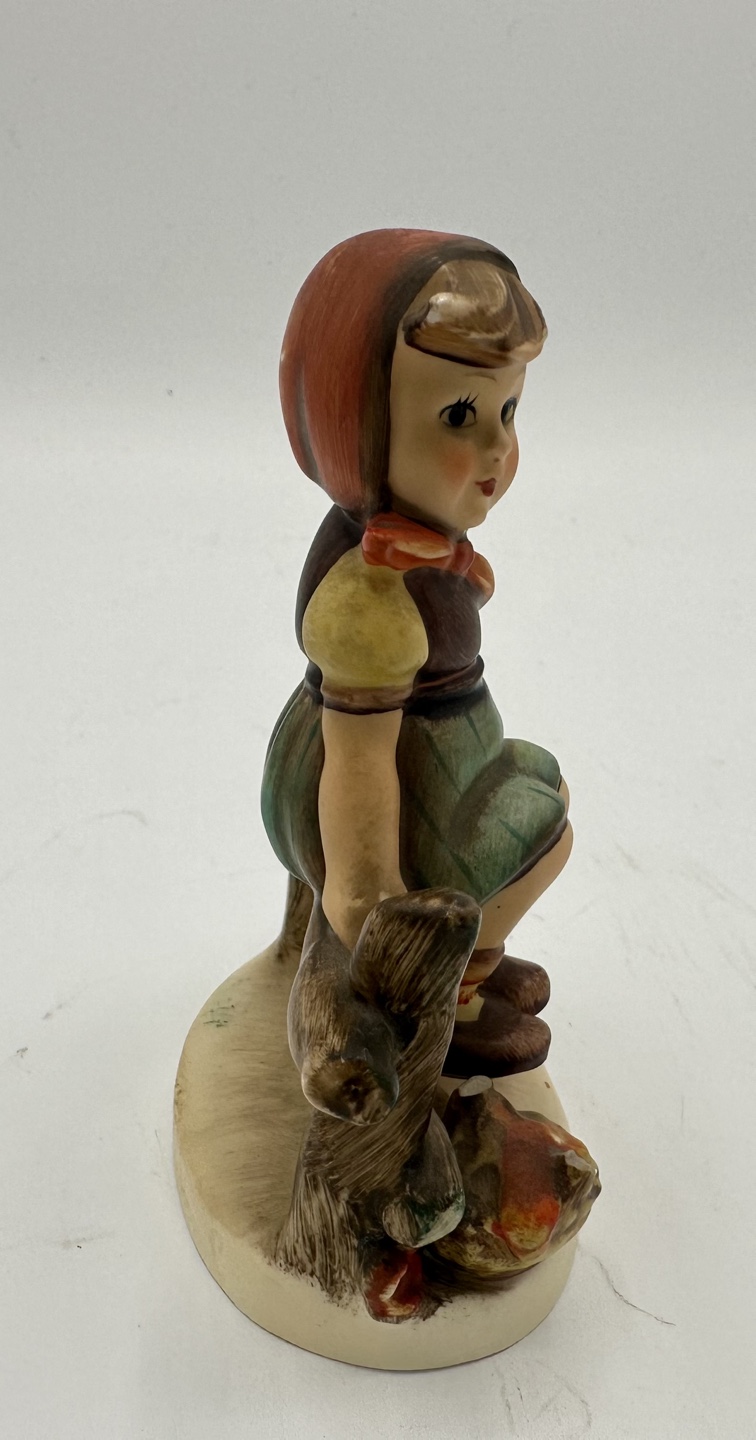 Vintage W. Goebel Girl Figurine - photo 3