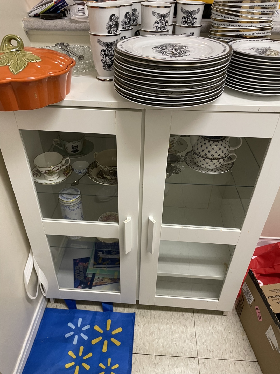 White Cabinet China Hutch with Glass Doors