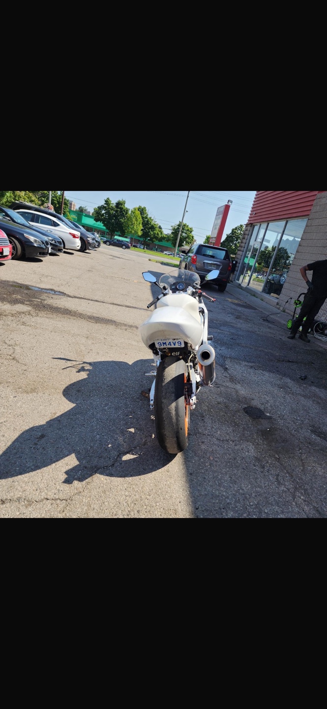 Honda CBR 600 F4 - photo 3
