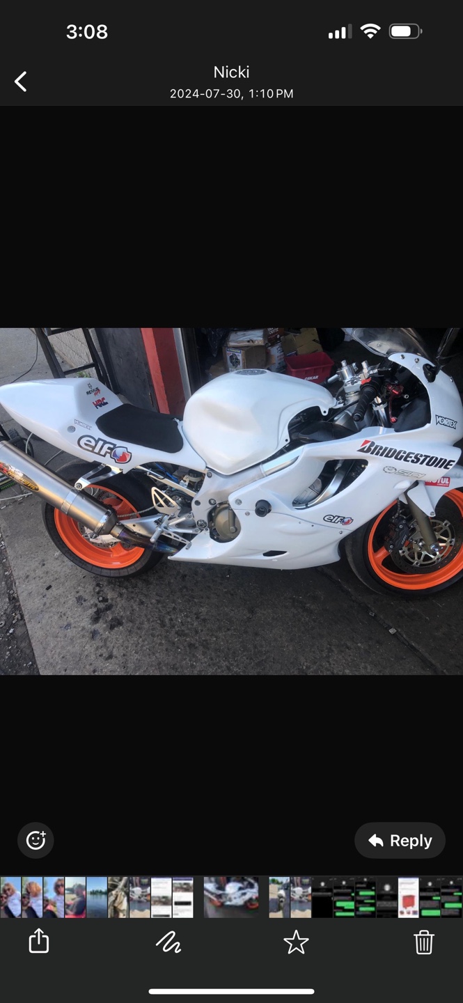 Honda CBR 600 F4 - photo 2