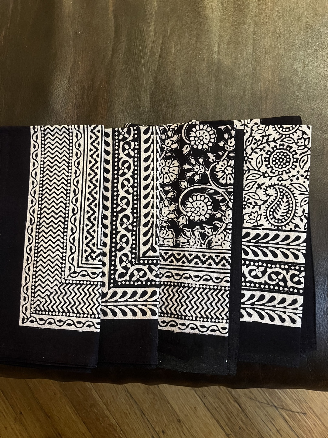 Set of 4 Napkins from 10,000 Villages - photo 2