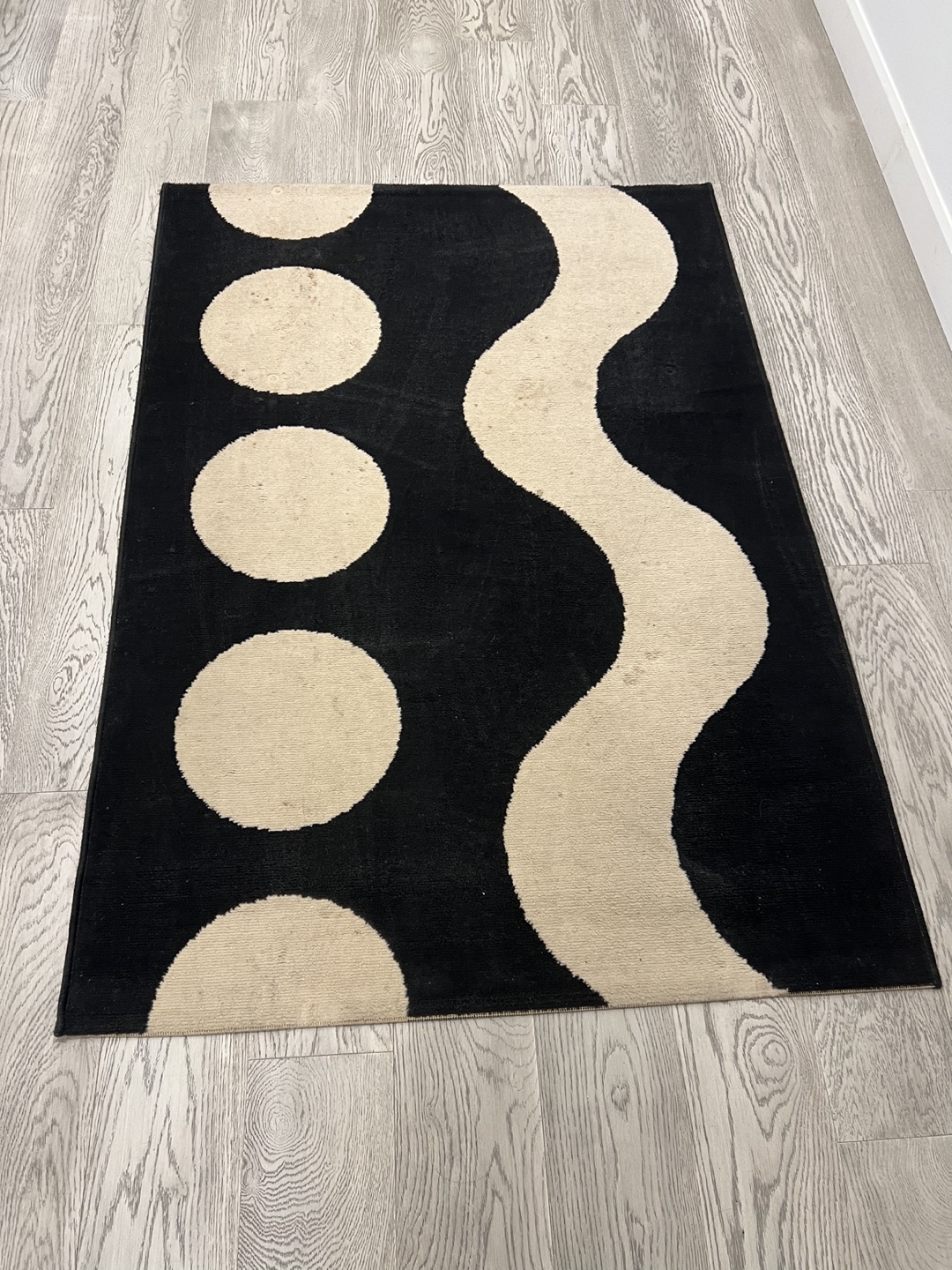 Black and White Area Rug - photo 2