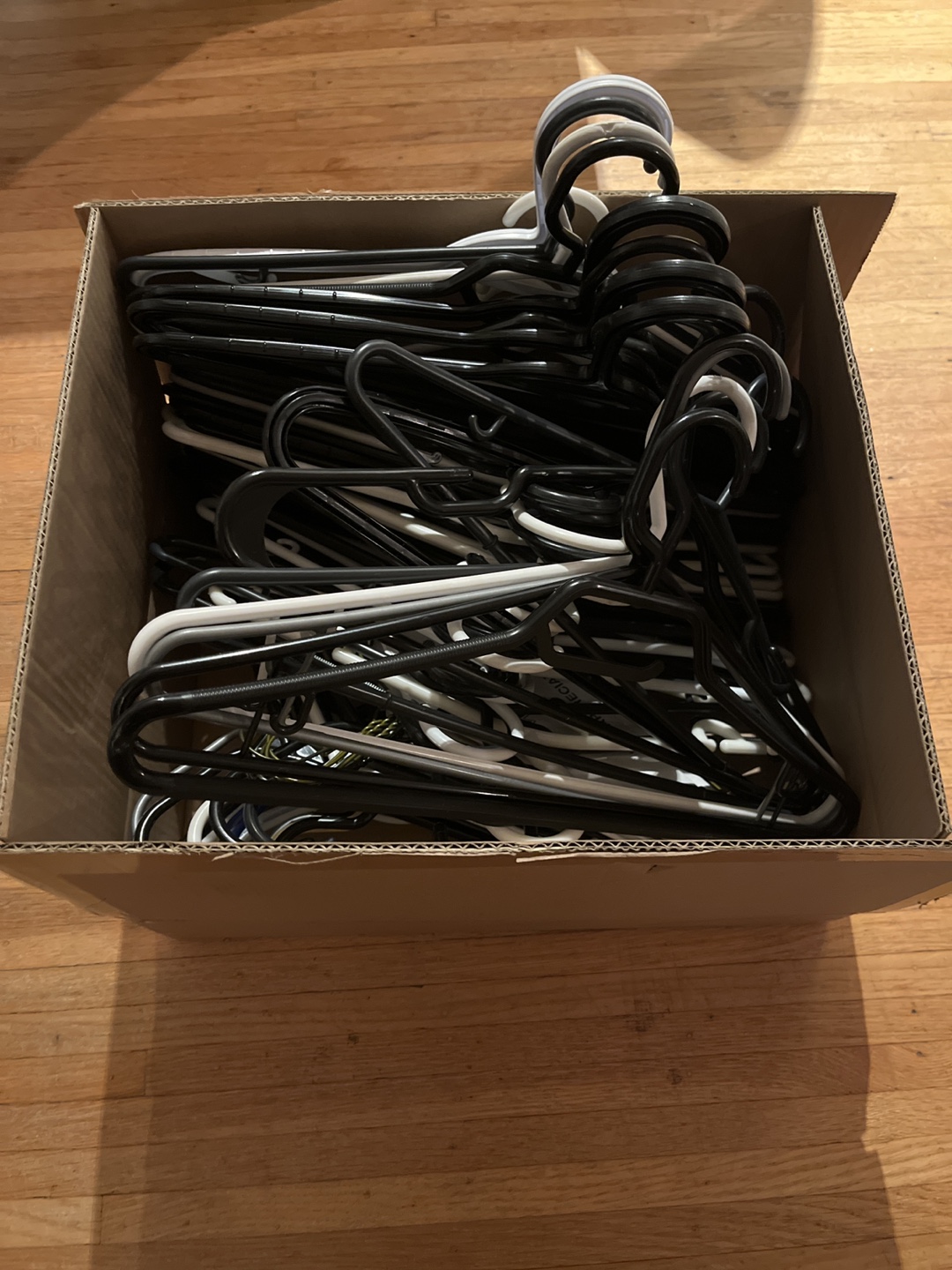 Bulk Plastic Hangers