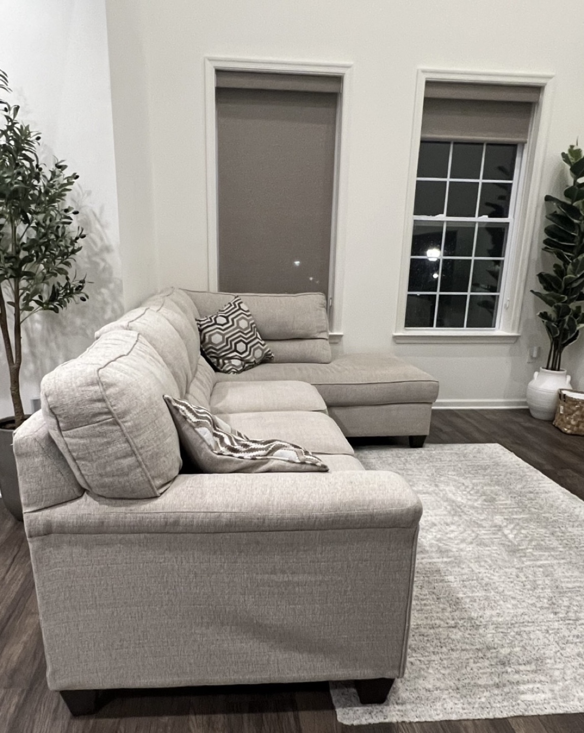 Free Sectional Sofa - photo 3