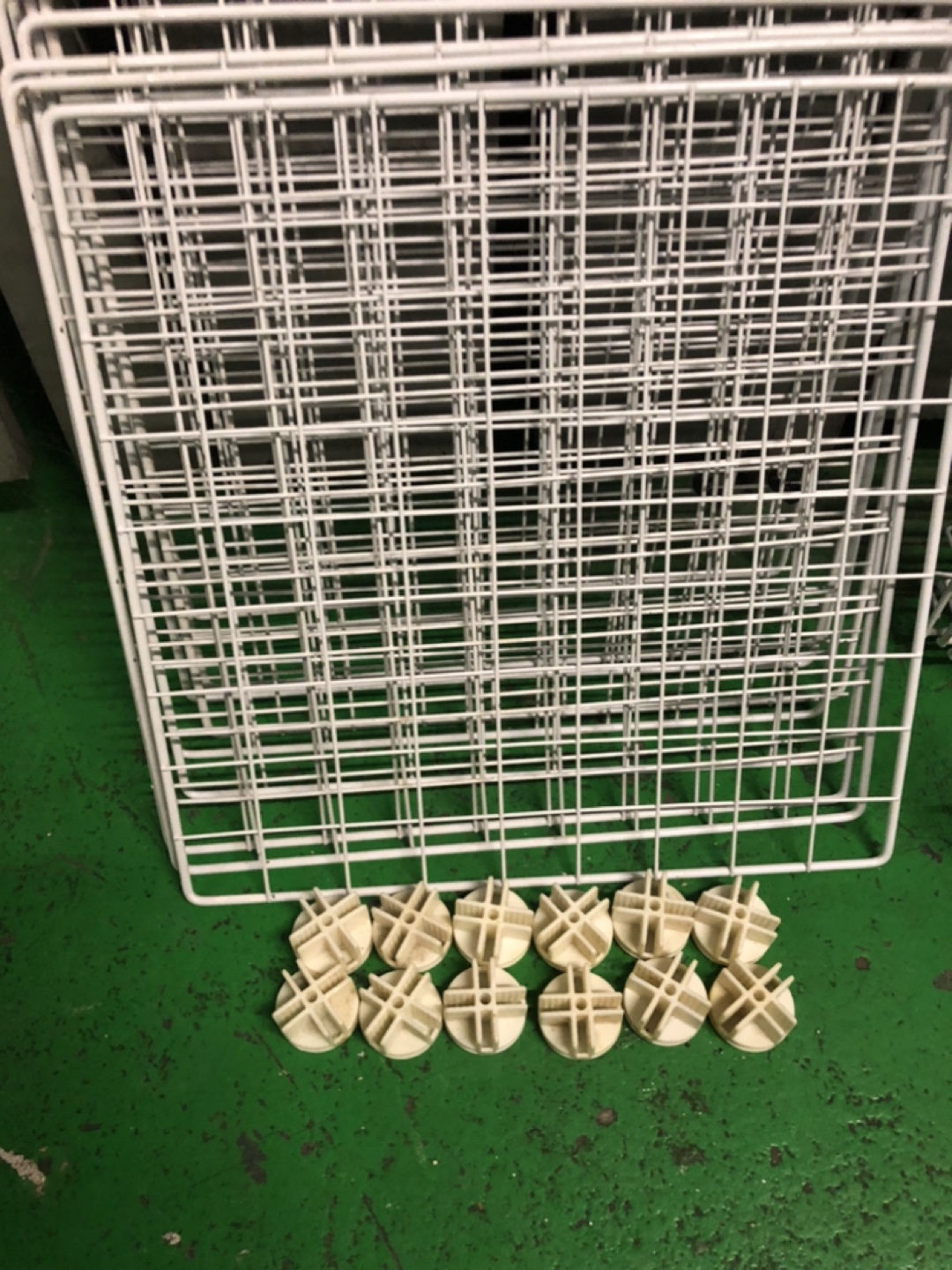 White Wire Shelving Units - photo 2