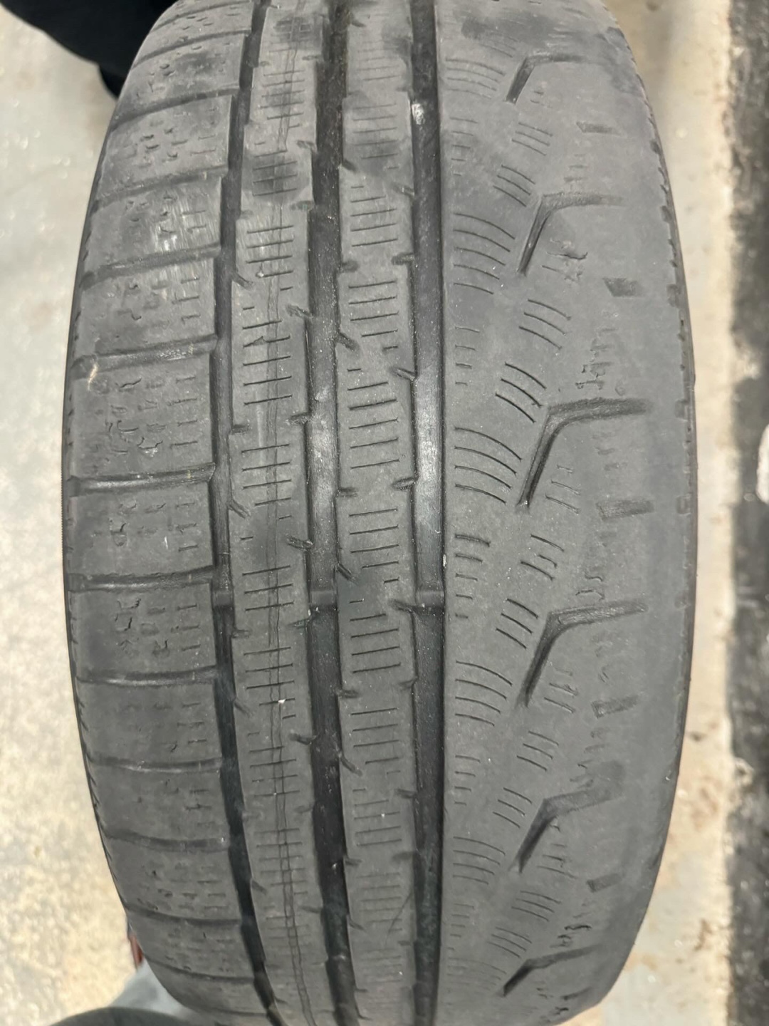 BMW winter tires 225/50/r17 for bmw 3 series rims included - photo 2