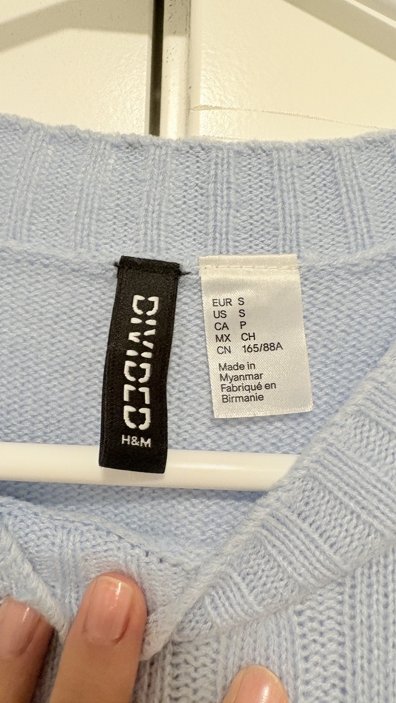 H&M Divided Blue Crop Sweater - photo 3