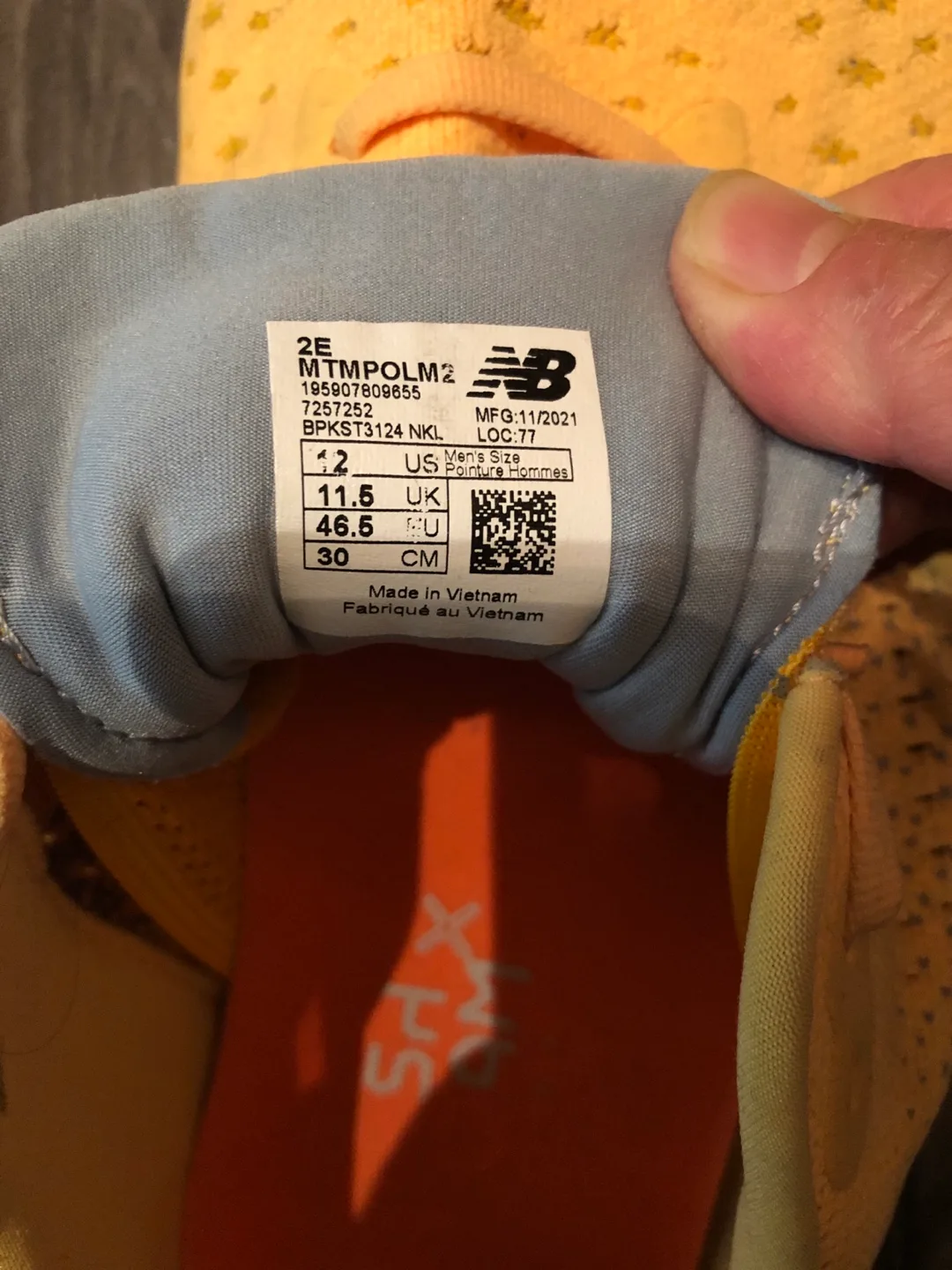 New Balance Running Shoes ( free shipping conditionally) 11.5 image indicator(3)