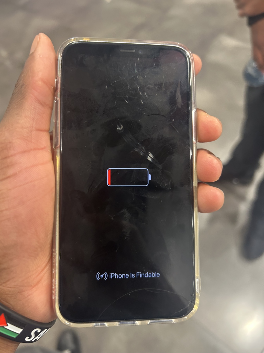 iPhone 11 Pro Max - Gold - For Parts - photo 2