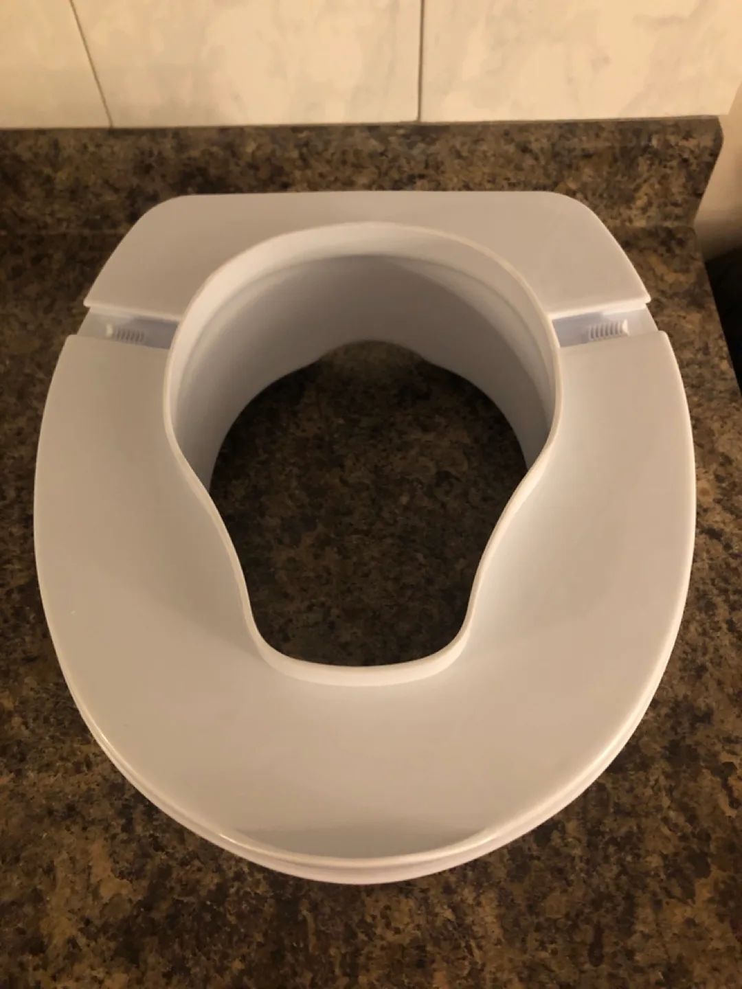 Toilet Seat Riser image indicator(8)