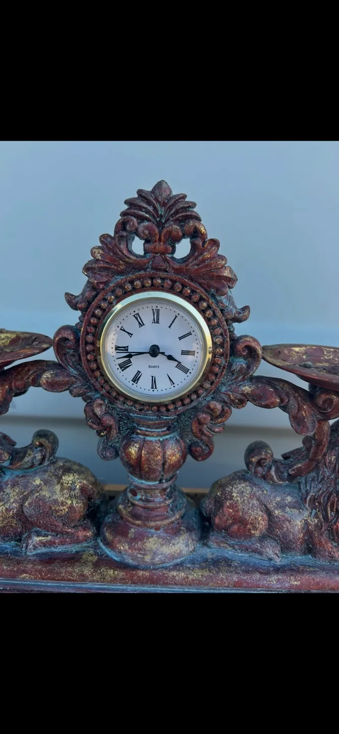 Ornate Clock with Lion Statues image indicator(2)