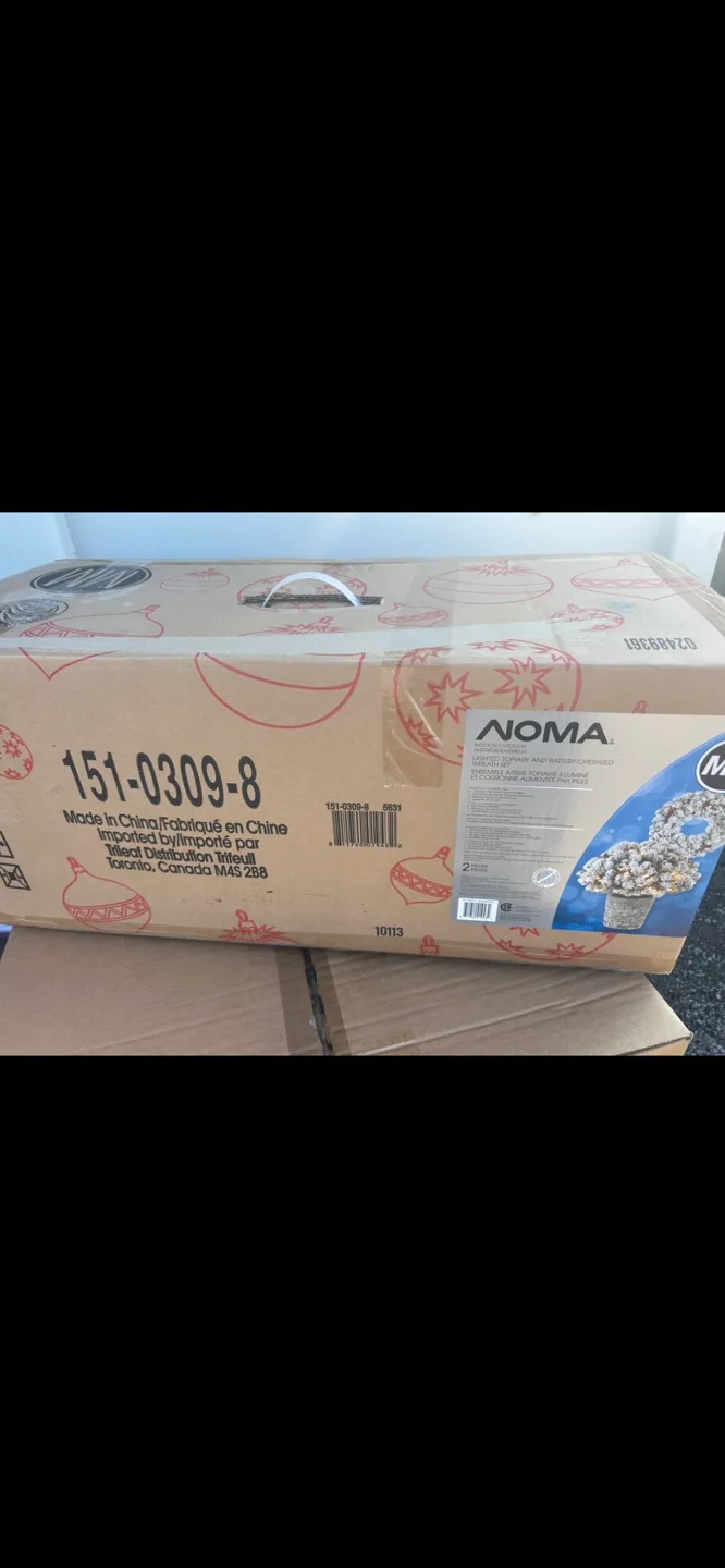 NOMA Lighted Christmas Tree and Wreath image indicator(4)