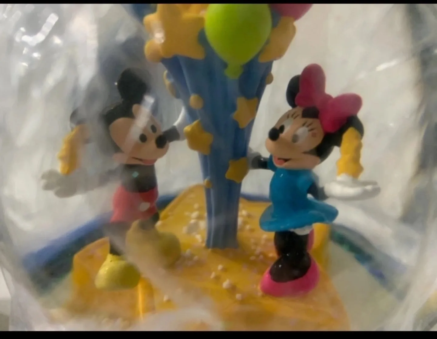 Disney Snow Globe - Mickey and Minnie image indicator(2)