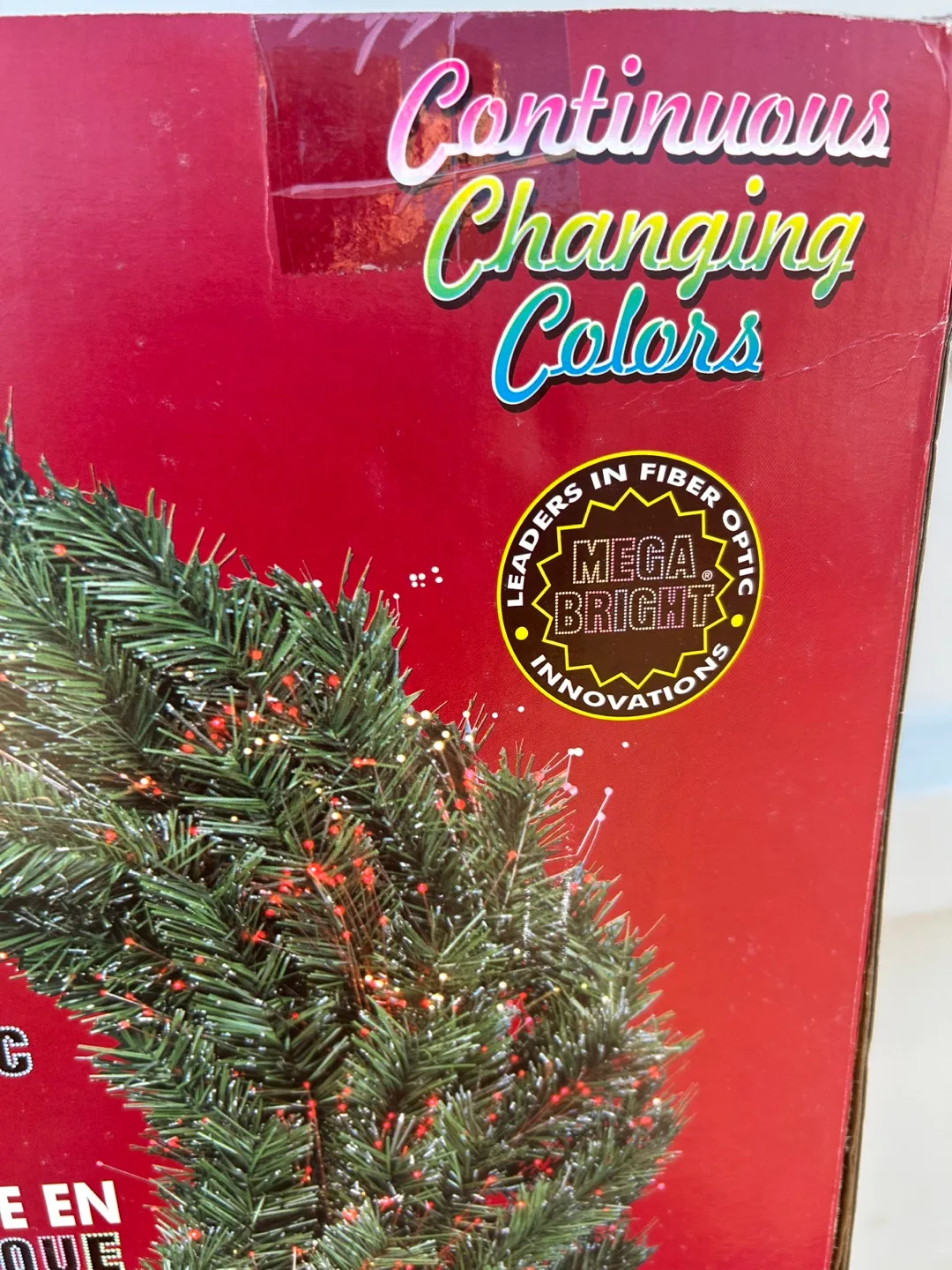 20" Fiber Optic Wreath with Changing Colors image indicator(2)