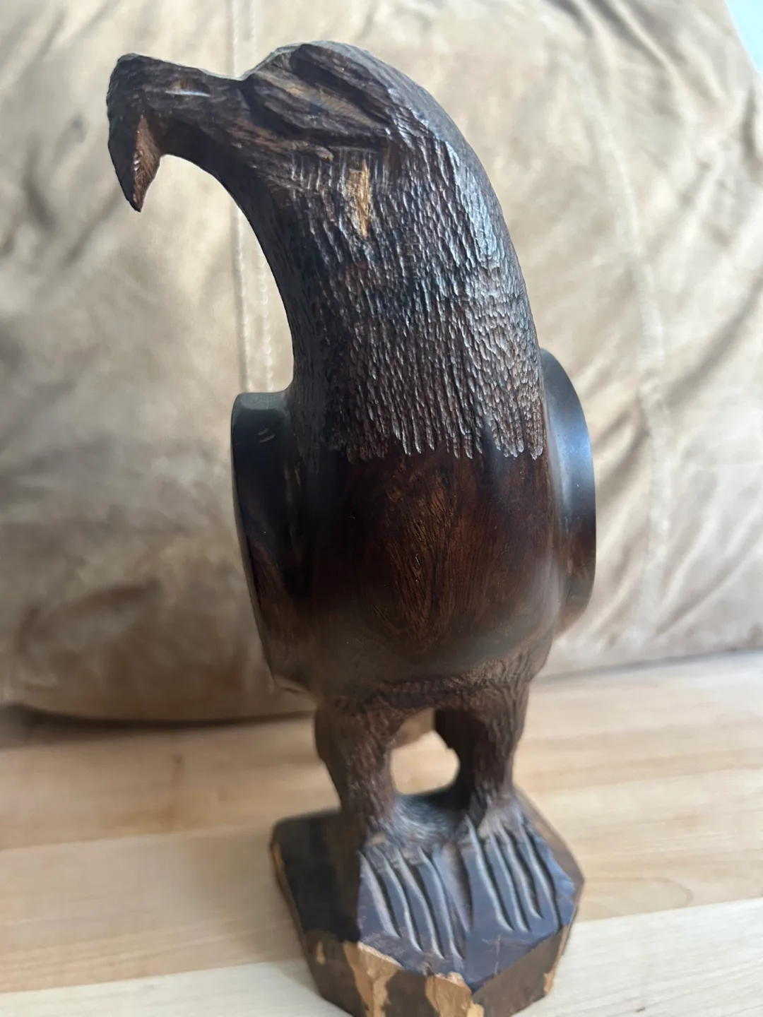 Carved Wooden Eagle image indicator(2)